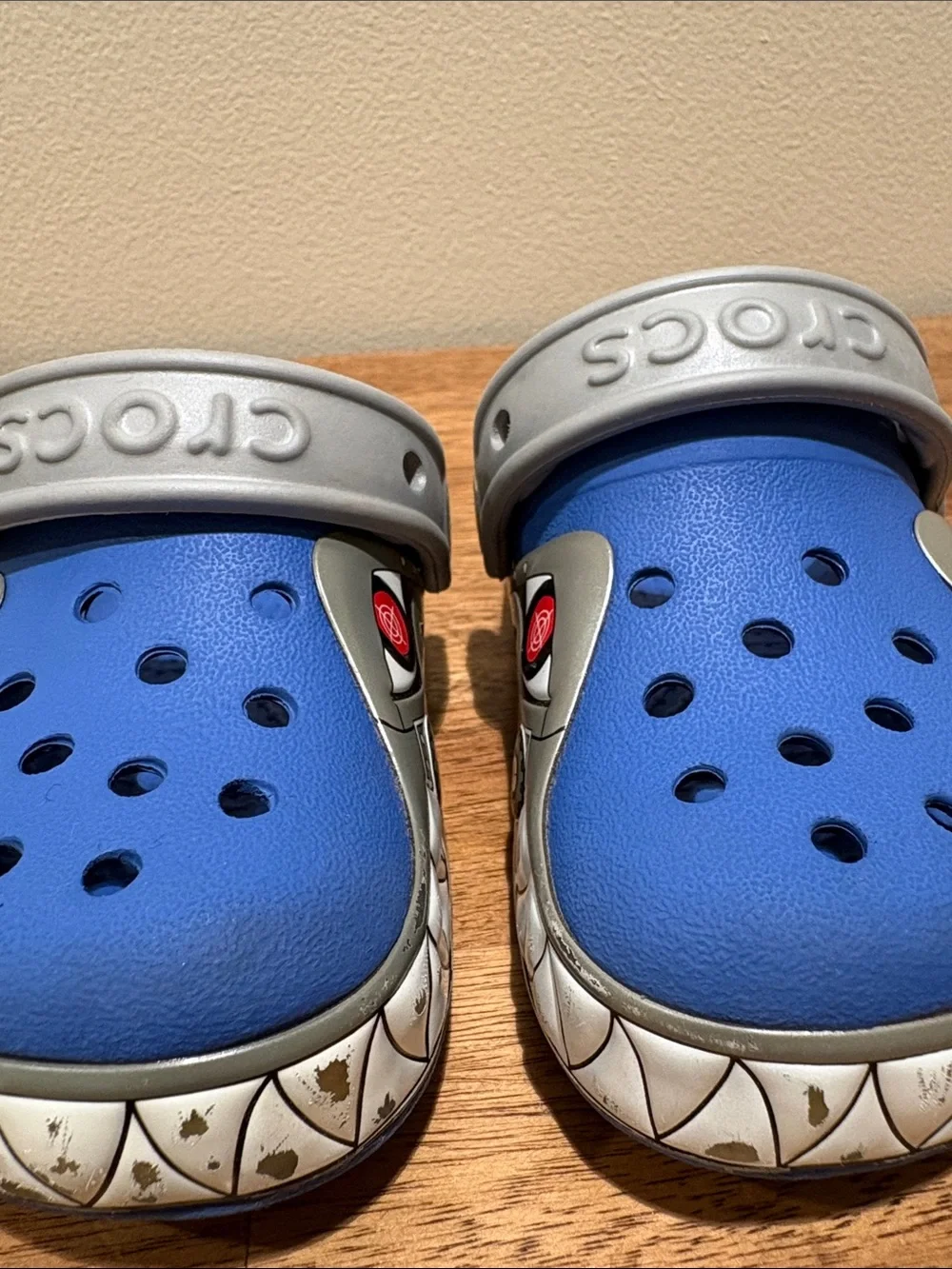 CrocsLights Light Up Robo Shark Clogs - 2014 Rare Vintage